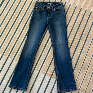 Womens Wrangler Boot Cut NEW size 1/2